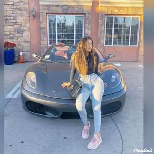 Meet your Posher, Castillo